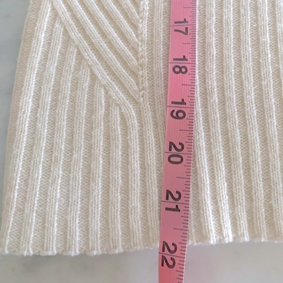 Intermix cream ribbed wool sweater with gold button details at shoulder size S - Picture 7 of 10